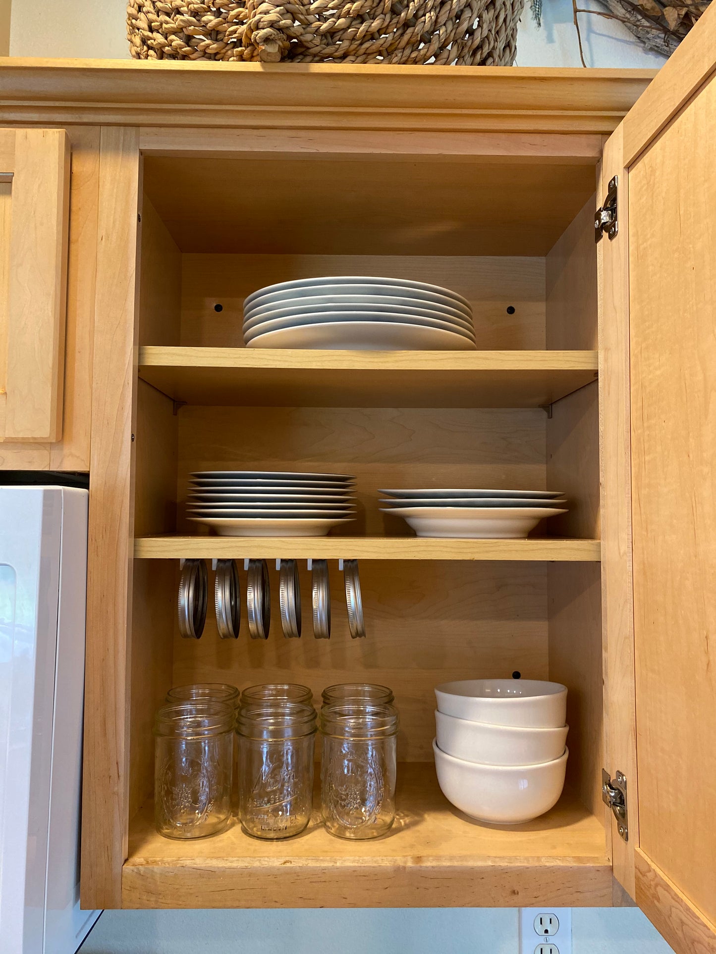 Liddy Bug - Magnetic Jar Lid Holder