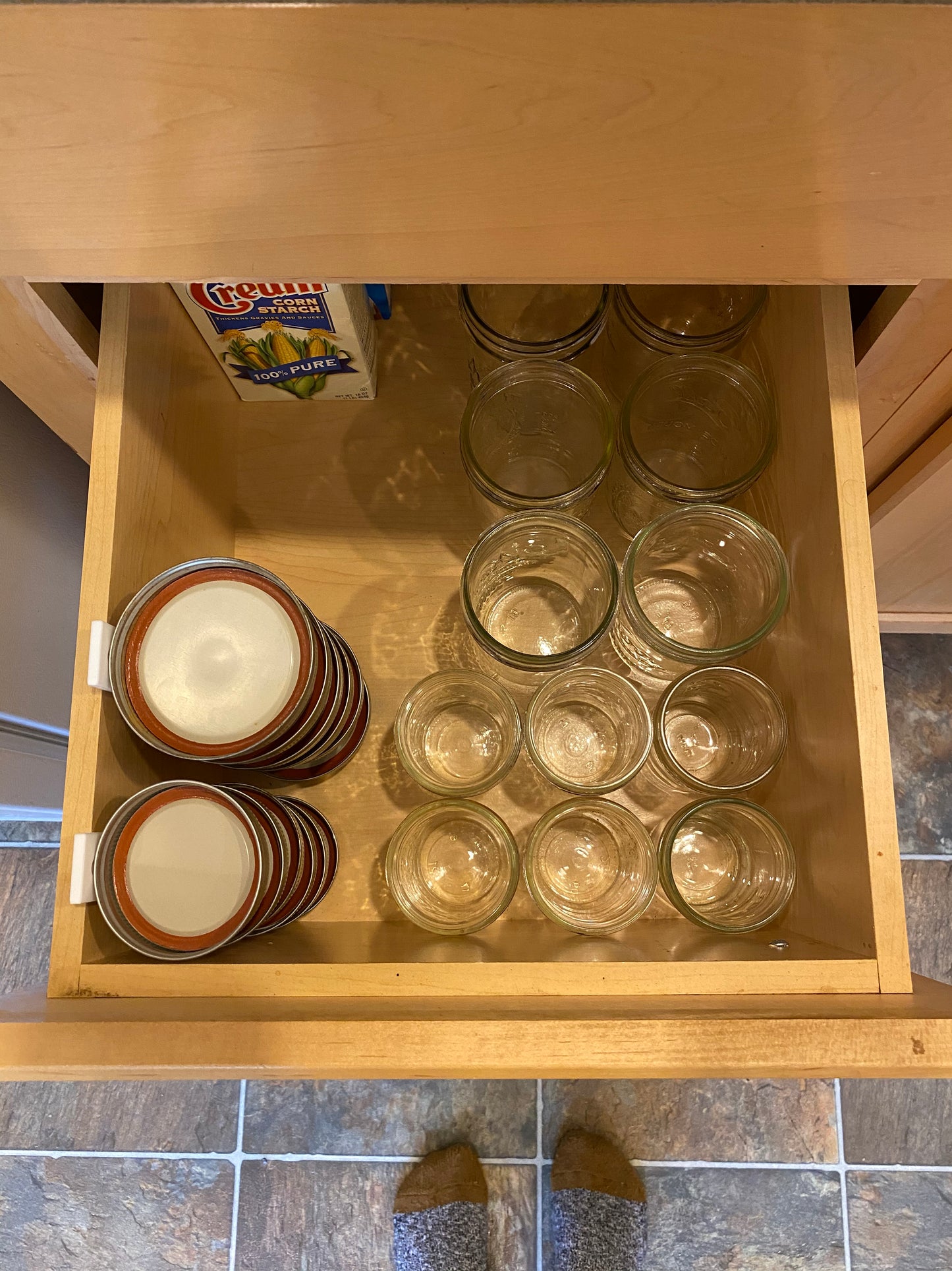 Liddy Bug - Magnetic Jar Lid Holder